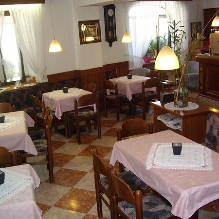 Albergo Antica Rosa Levico Terme Bagian luar foto