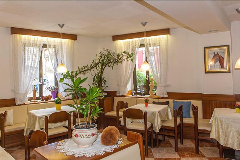 Albergo Antica Rosa Levico Terme Bagian luar foto