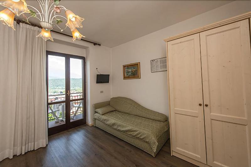Albergo Antica Rosa Levico Terme Bagian luar foto