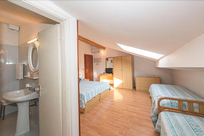 Albergo Antica Rosa Levico Terme Bagian luar foto