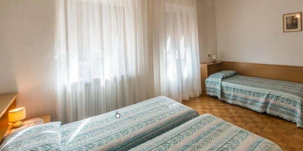 Albergo Antica Rosa Levico Terme Bagian luar foto